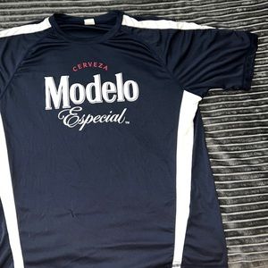 Modelo Shirt